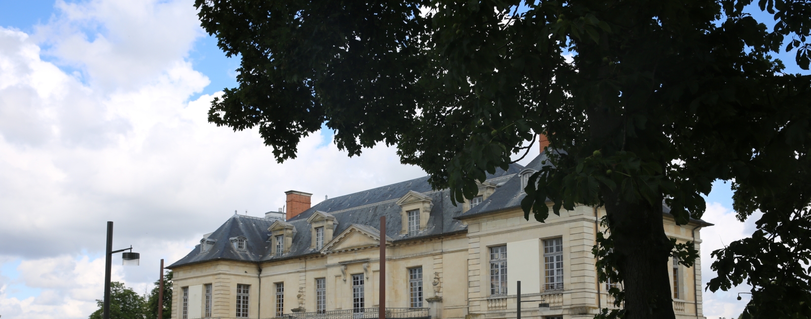 Parking du Château Villesucy.fr, site officiel de la Ville de SucyenBrie