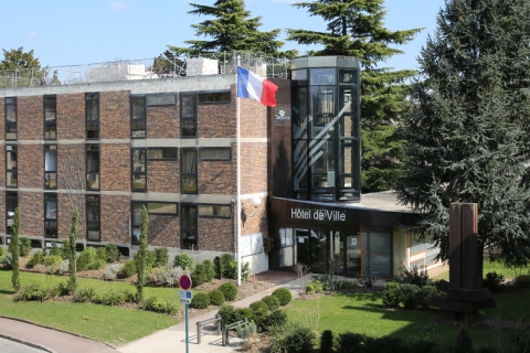 la ville recrute hotel de ville sucy